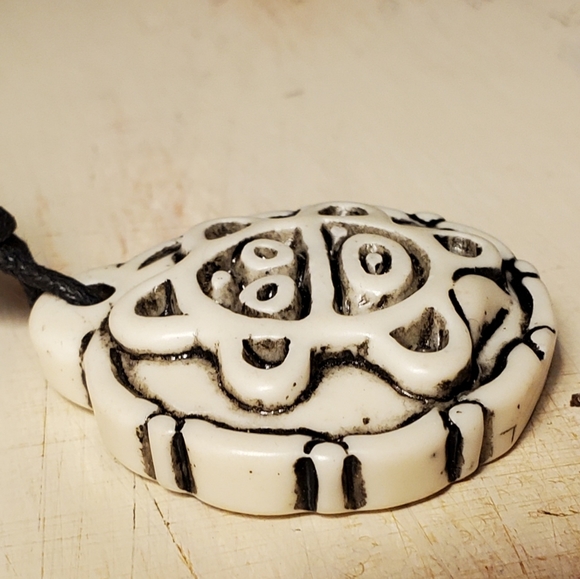 Turtle necklace - Picture 3 of 4